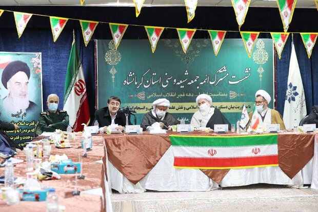 پذیرای انتقادات سازنده همراه با ارائه راهکار هستیم