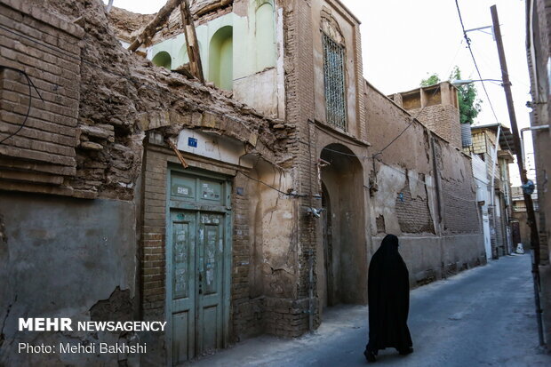 املاک فرسوده دماوند در صورت عدم رفع خطر محصور و یا تخریب می شوند 