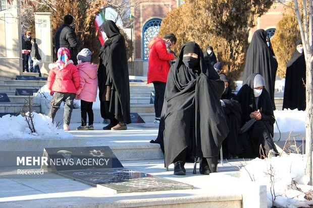 تجدید میثاق با شهدا در شهرکرد