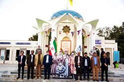 سومین مرحله کاروان فرهنگی و هنری فجر در بوشهر برگزار شد