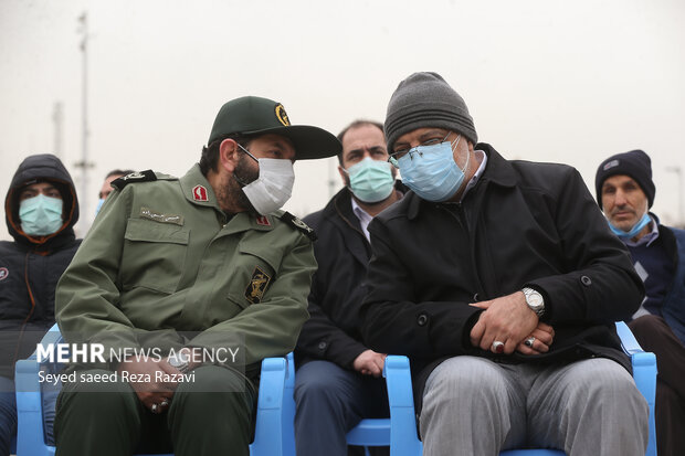 Distributing 100,000 livelihood assistance packages in Tehran
