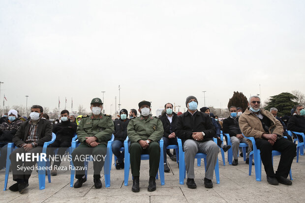 Distributing 100,000 livelihood assistance packages in Tehran
