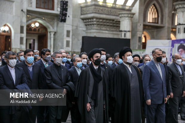 FM visits mausoleum of Imam Khomeini on rev. anniv.