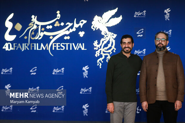 محمدرضا شفا تهیه کننده و حسین دارابی کارگردان فیلم هناس در مراسم پیش از اکران این فیلم حضور دارند