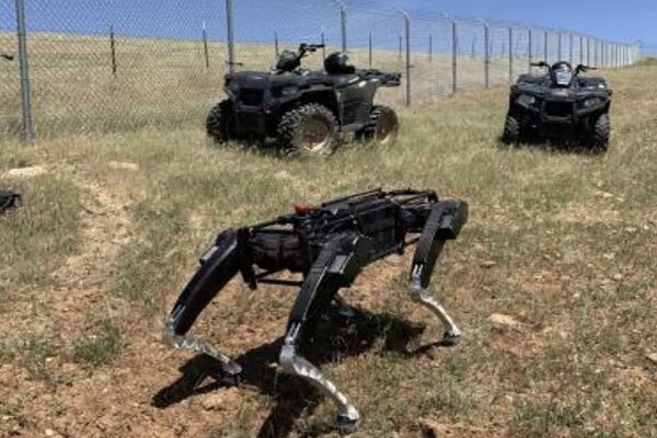 سگ های رباتیک در مرز آمریکا و مکزیک دردسر ساز شدند
