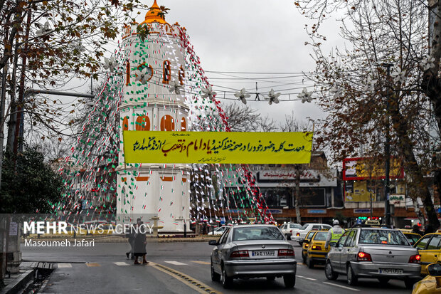 آذین بندی شهر ساری همزمان با ایام الله دهه فجر انقلاب اسلامی