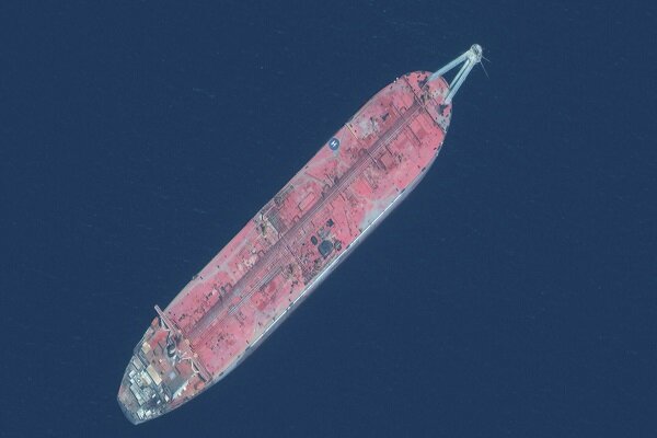Sanaa warns oil tanker Safar in Read Sea may explode