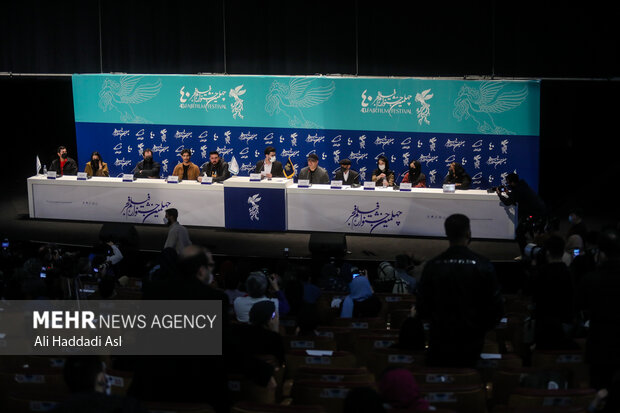 نشست خبری فیلم نگهبان شب در هفتمین روز چهلمین جشنواره فیلم فجر در برج میلاد تهران برگزار شد