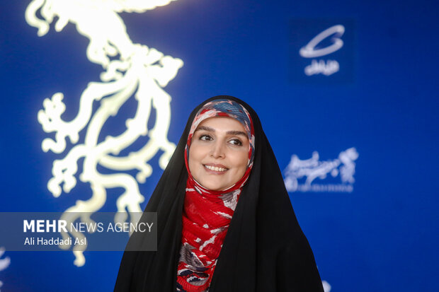 مژده لواسانی مجری صدا و سیما در هفتمین روز چهلمین جشنواره فیلم فجر در برج میلاد تهران حضور دارد