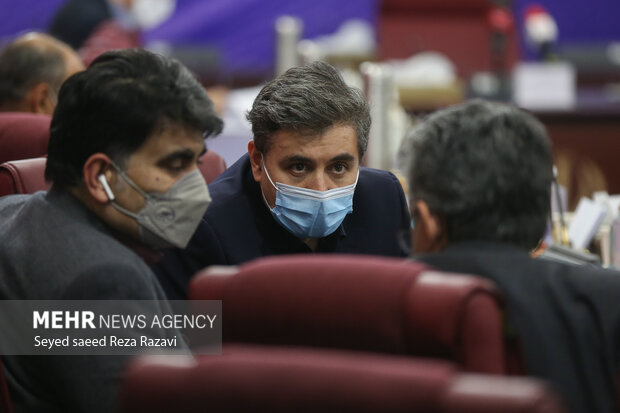 نشست پیگیری موانع سرمایه گذاری و تولید  با حضور  احسان خاندوزی وزیر امور اقتصادی و دارایی برگزار شد