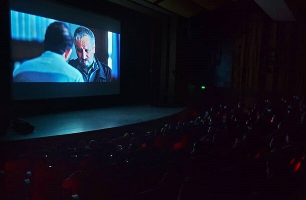 رکورد شکنی «مرد بازنده» در سومین روز اکران فیلم های فجر در رشت