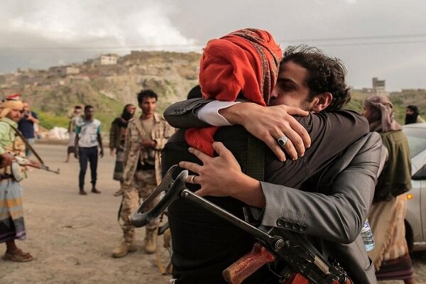 آزادی ۱۰ اسیر دیگر یمنی در جریان مبادله اسرا با ائتلاف سعودی