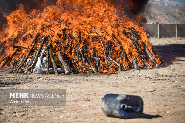 Iran Police destroy over 18 tons of illicit drugs in Shiraz
