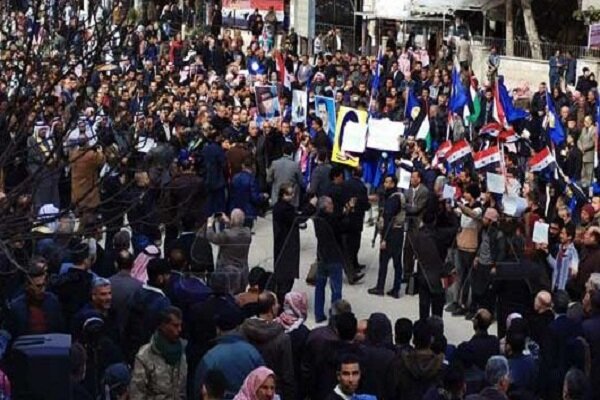 برگزاری تظاهرات ضد آمریکایی در شمال سوریه