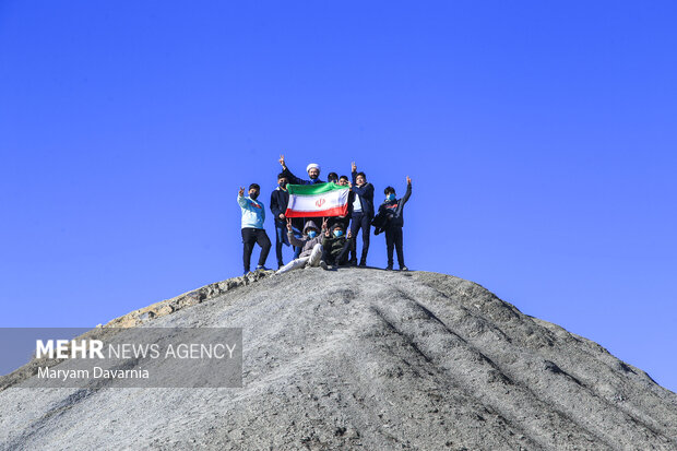 جشن انقلاب اسلامی در روستای «فتح الله»