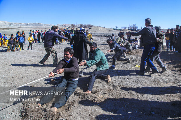 جشن انقلاب اسلامی در روستای «فتح الله»