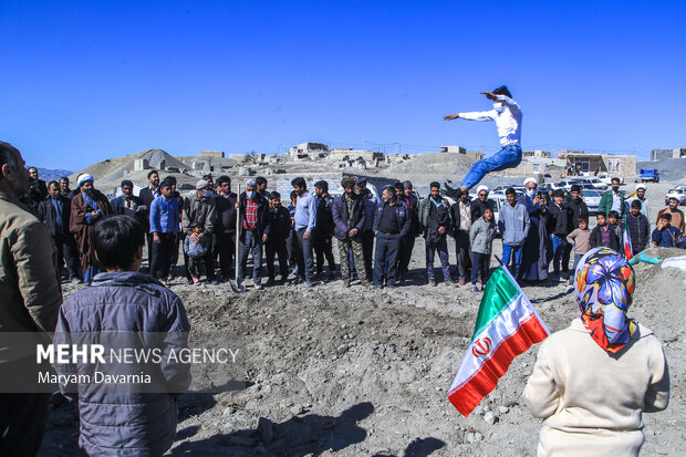 جشن انقلاب اسلامی در روستای «فتح الله»