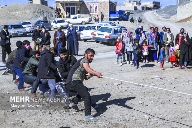 جشن انقلاب اسلامی در روستای «فتح الله»