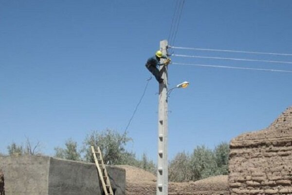 شبکه برق‌رسانی به روستای «پیله‌گلین» هیر به بهره‌برداری رسید