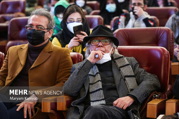 سیروس الوند کارگردان در نشست خبری فیلم خائن کشی در دهمین روز چهلمین جشنواره فیلم فجر حضور دارد 