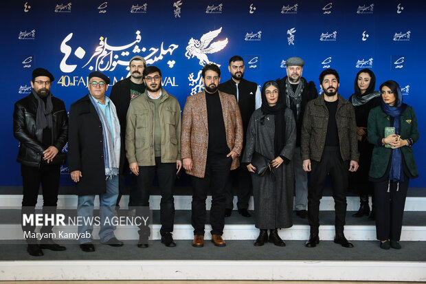 عوامل فیلم سینمایی ضد در مراسم پیش از اکران این فیلم در دهمین روز چهلمین جشنواره فیلم فجر حضور دارند