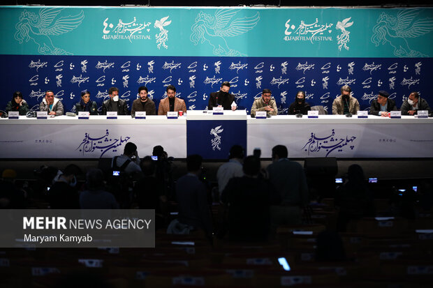 نشست خبری فیلم ضد با حضور عوامل فیلم در دهمین روز جشنواره فیلم فجر برگزار شد