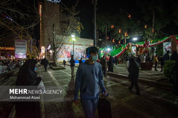 جشن انقلاب در پارک شهرداری گنبد کاووس