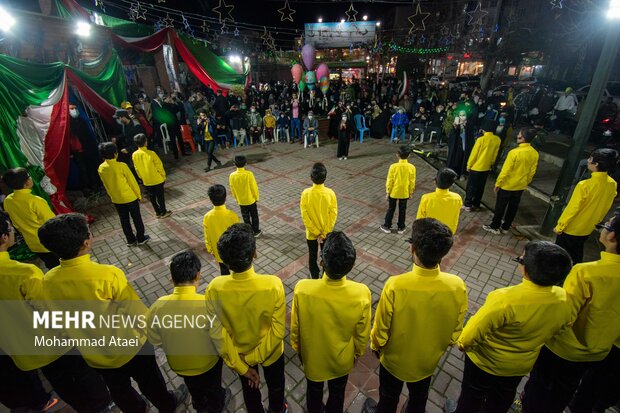 جشن انقلاب در پارک شهرداری گنبد کاووس