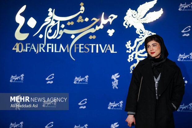 عوامل فیلم سینمایی نمور در مراسم پیش از اکران فیلم خود در یازدهمین روز چهلمین جشنواره فیلم فجر حضور دارند