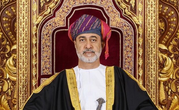 سلطان عمان يهنئ الرئيس الإيراني بمناسبة حلول العيد الوطني لبلاده