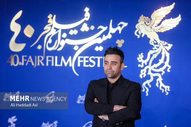 سید رضا محقق تهییه کننده فیلم درب در مراسم پیش از اکران فیلم خود در یازدهمین روز چهلمین جشنواره فیلم فجر حضور دارد