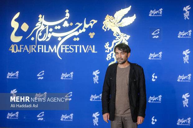 سید هادی محقق کارگردان فیلم درب در مراسم پیش از اکران فیلم خود در یازدهمین روز چهلمین جشنواره فیلم فجر حضور دارد