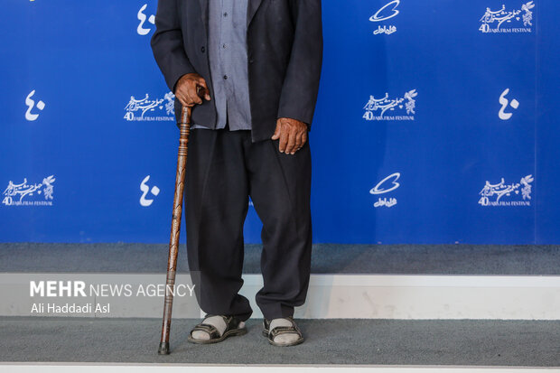 محمدظاهر اقبالی بازیگر فیلم درب در مراسم پیش از اکران فیلم خود در یازدهمین روز چهلمین جشنواره فیلم فجر حضور دارد