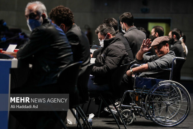 محمد اقبالی بازیگر فیلم درب در نشست خبری این فیلم در یازدهمین روز چهلمین جشنواره فیلم فجر در برج میلاد تهران حضور دارد