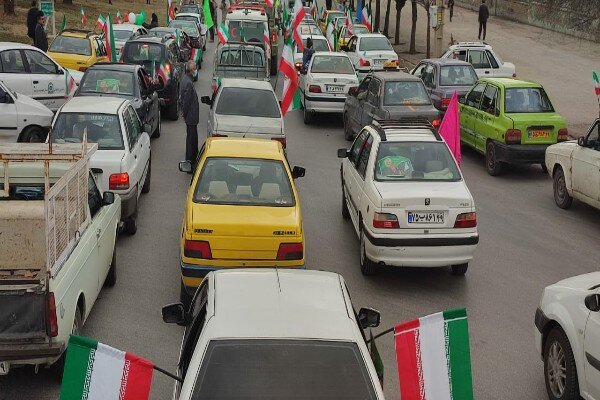 راهپیمایی ۲۲ بهمن در استان تهران برگزار شد/مردم پای انقلاب هستند