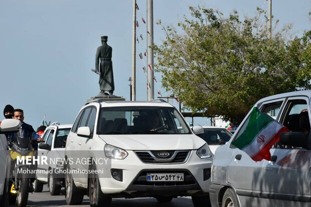 راهپیمایی خودرویی مردم بوشهر در یوم الله ۲۲بهمن