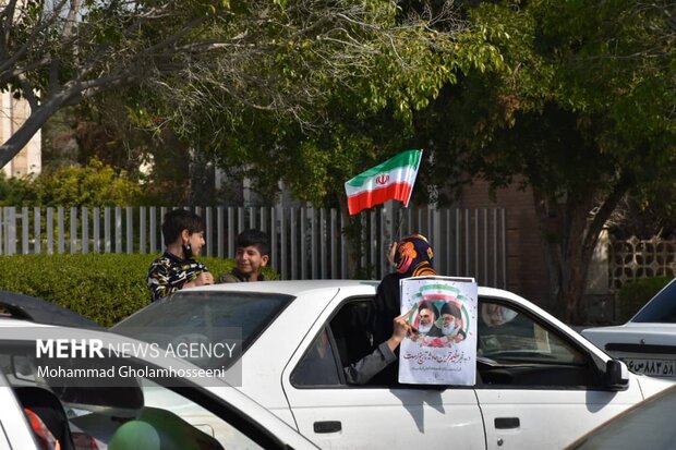 راهپیمایی خودرویی مردم بوشهر در یوم الله ۲۲بهمن