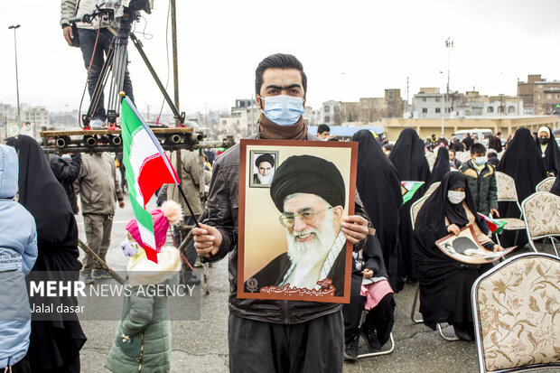 گرامیداشت روز پیروزی انقلاب اسلامی در سنندج