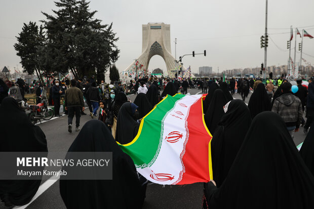 شرکت در راهپیمایی ۲۲ بهمن تکلیفی مسلم برای جبهه مردمی انقلاب است