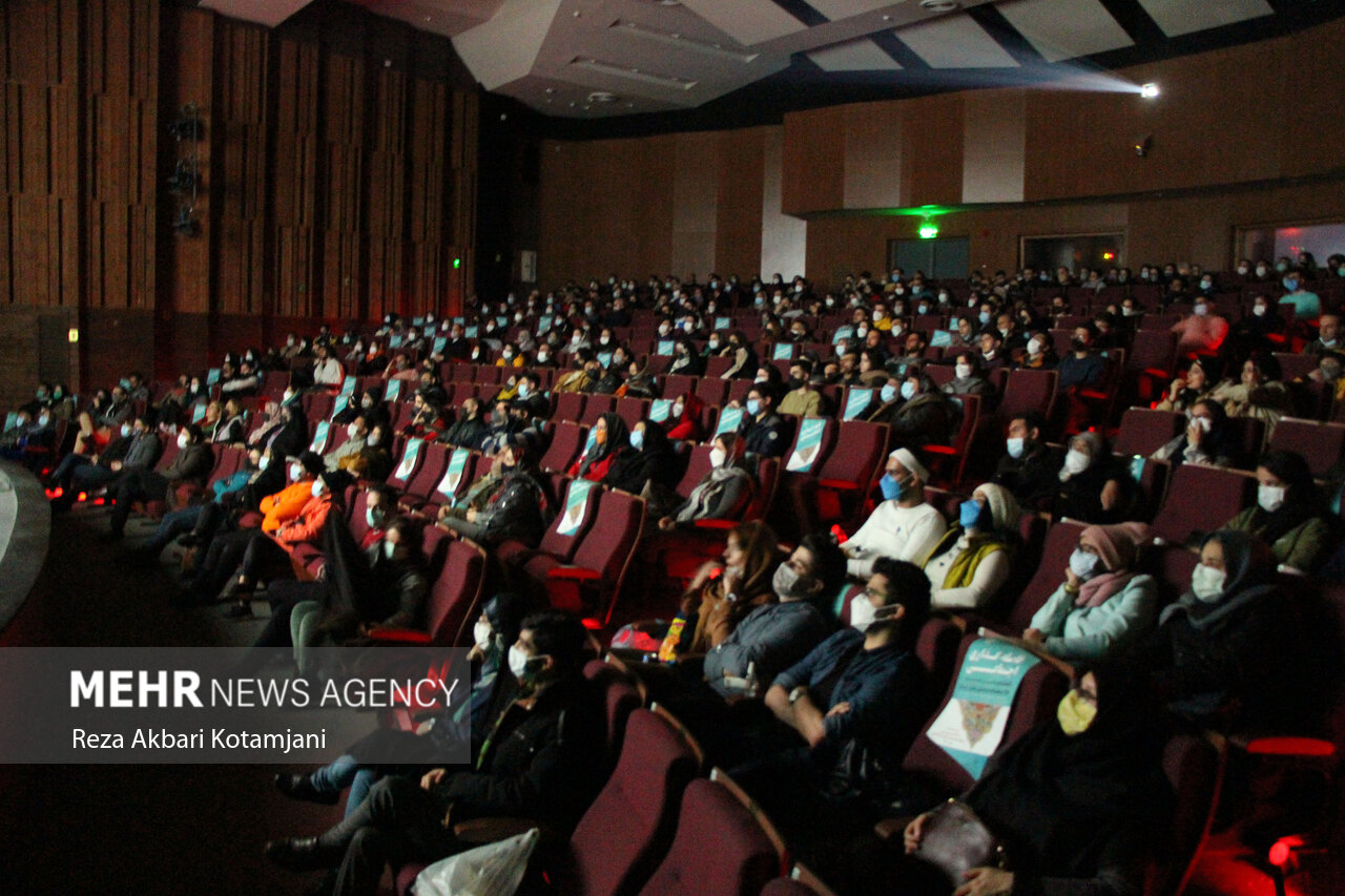 مروری بر ۸ روز اکران فیلم های جشنواره فجر در رشت