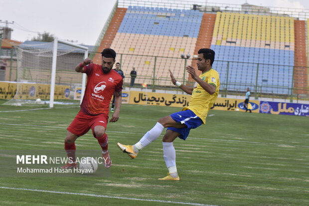 Sanat Naft Abadan F.C defeats Tractor S.C