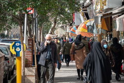 İran'da günlük vaka sayısı azalıyor