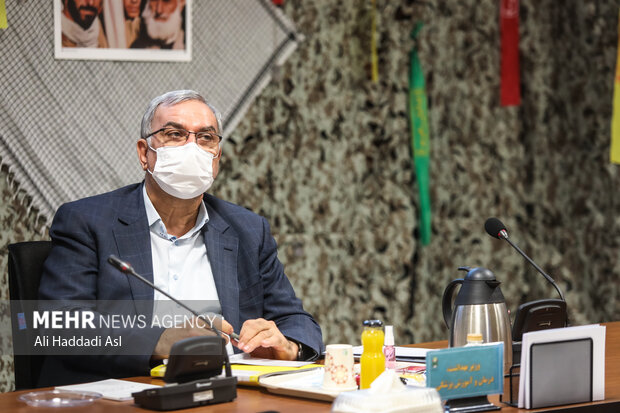 بهرام عین الهی وزیر بهداشت، درمان و آموزش پزشکی در دهمین جلسه هیئت امنای بنیاد حفظ آثار و نشر ارزش های دفاع مقدس حضور دارد