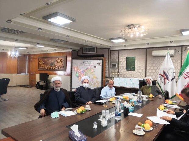 جلسه مشترک هیأت امنا و مدیره مؤسسه مهد قرآن برگزار شد