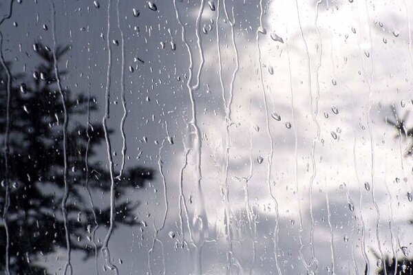 پایان هفته ای بارانی در گیلان/ دمای هوا ۱۸ درجه کاهش می یابد