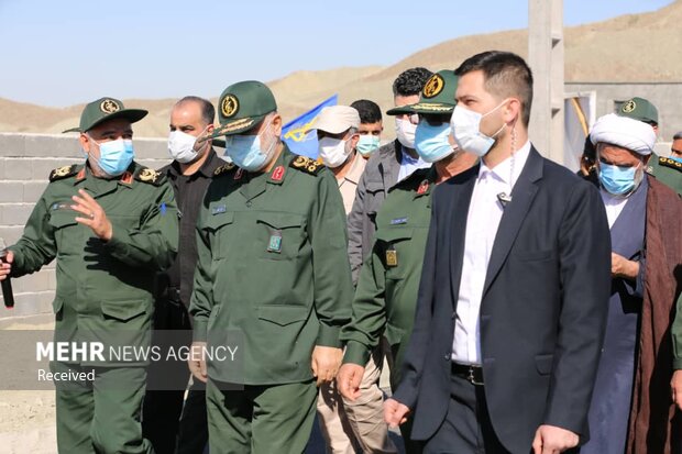 افتتاح شهرک مسکونی «شهید حاج قاسم سلیمانی» در منطقه <a href='https://sayeb.ir/tag/%d8%a8%d8%b4%d8%a7%da%af%d8%b1%d8%af'>بشاگرد</a> (روستای زاچ و داربست)