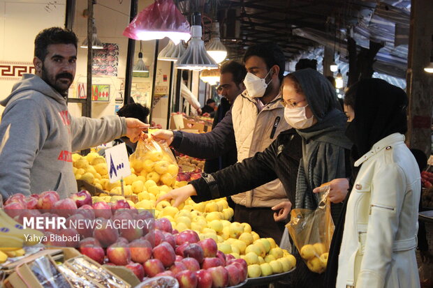 میوه شب عید ۲۰درصد زیر قیمت بازار در بازرگام کرمانشاه عرضه می‌شود