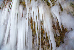  “Sardabeh” frozen waterfall in Ardabil