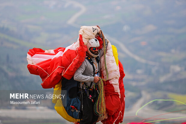 Paragliding adventure in Northern Iran