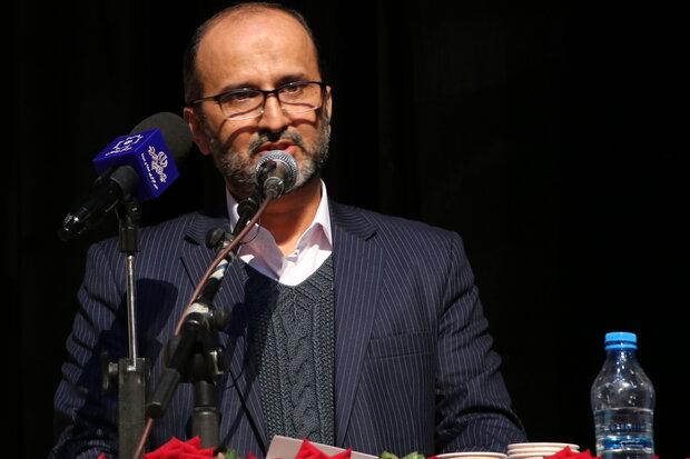 عدالت فرهنگی و هنری به مناطق دور دست نرسیده است